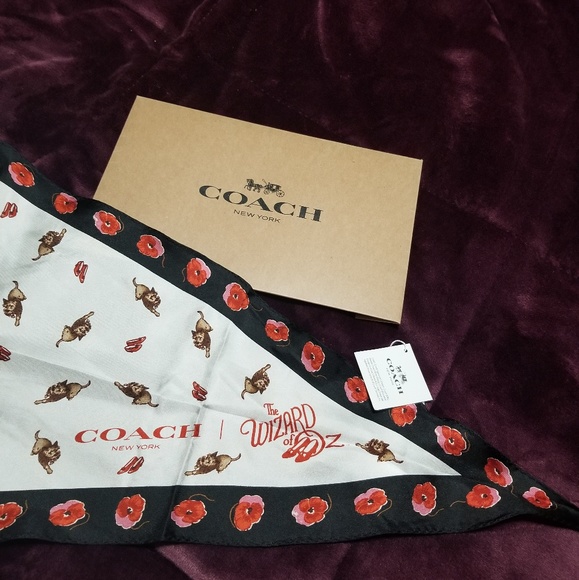 💯Authentic Coach Silk scarf - Picture 1 of 6